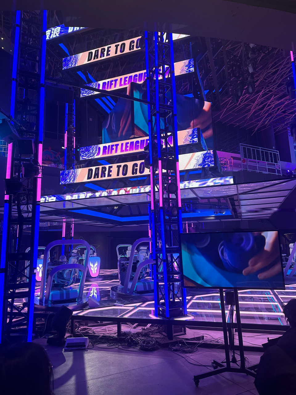 奠定了坚实 奠定了坚实