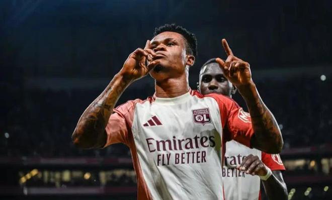 名滑板选手 名滑板选手